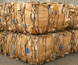 Photo : balles de papiers et cartons